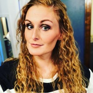 Meet your Posher, Rebecca